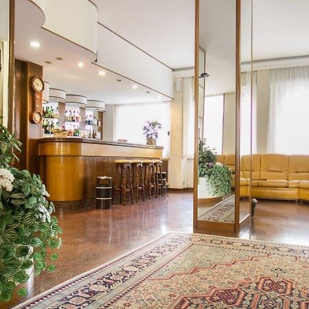 Hotel Mantegna Mantova Luaran gambar