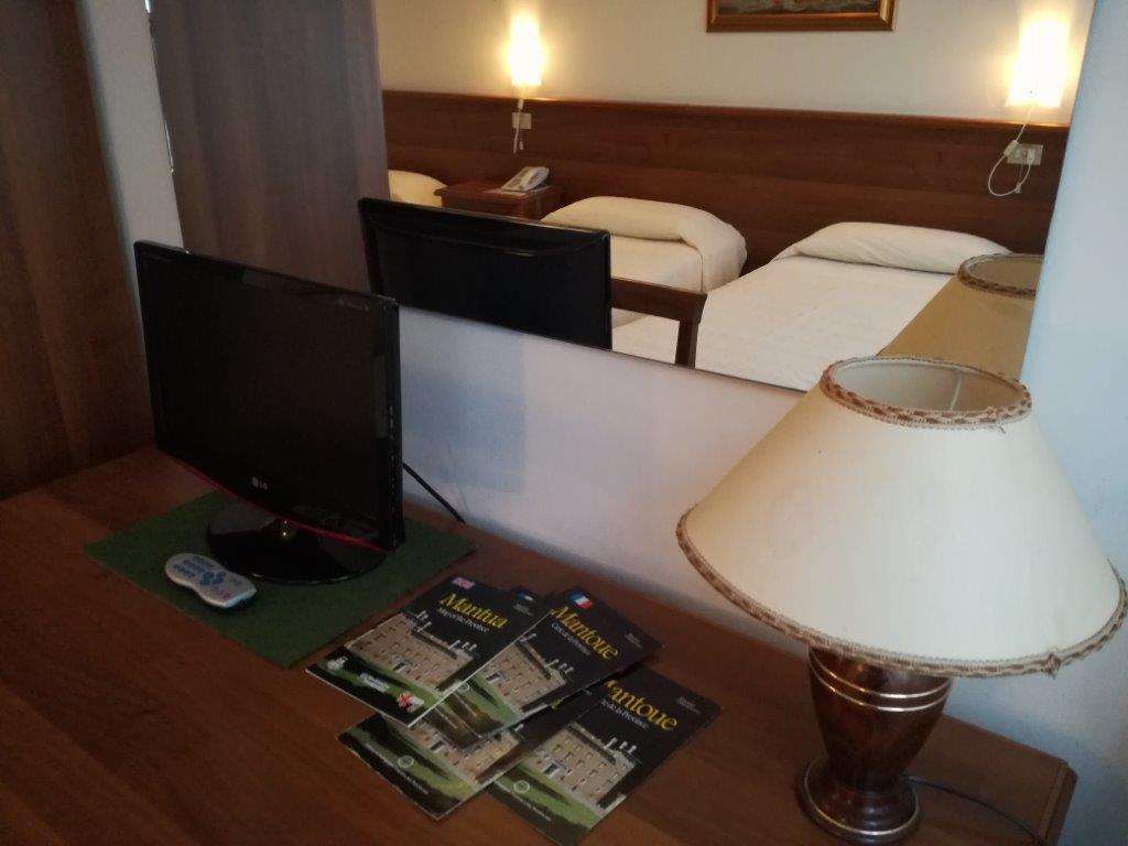 Hotel Mantegna Mantova Luaran gambar