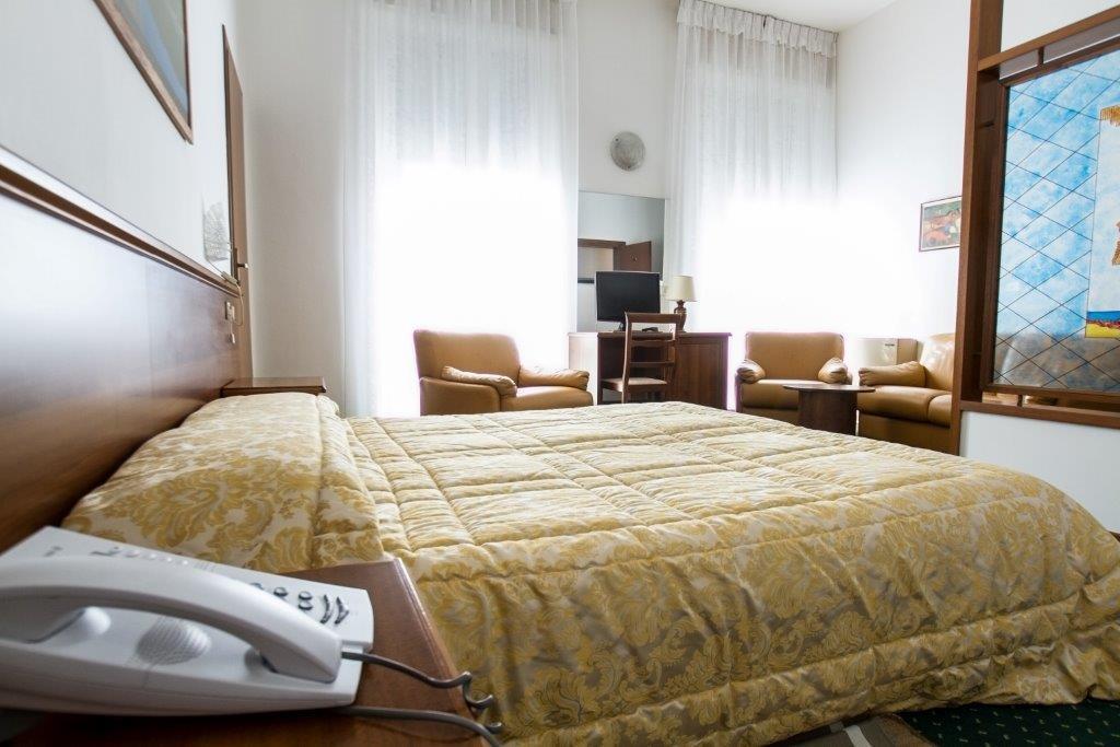 Hotel Mantegna Mantova Luaran gambar