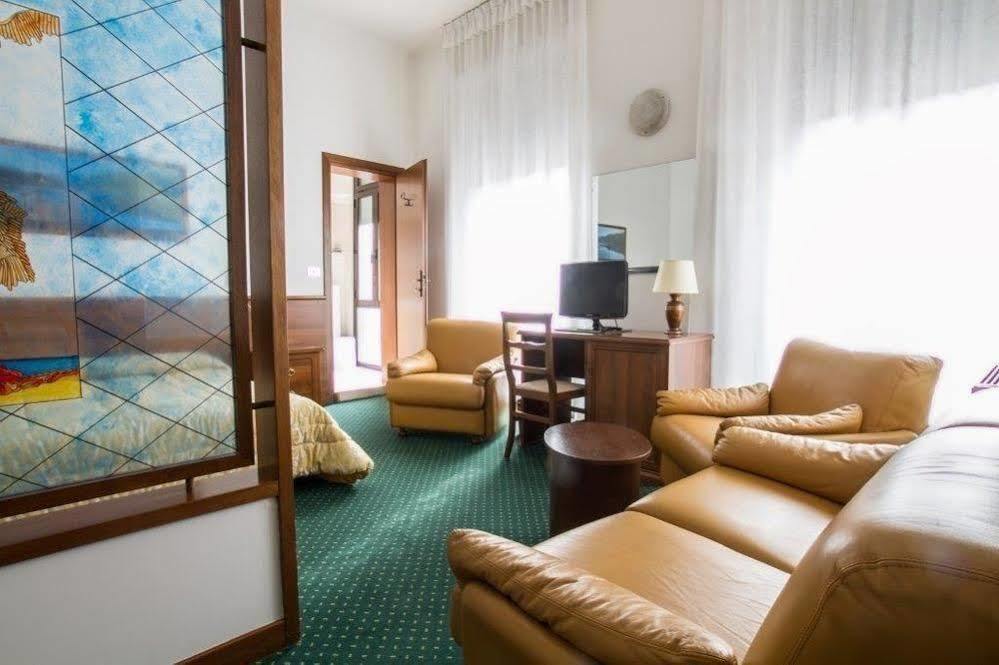 Hotel Mantegna Mantova Luaran gambar